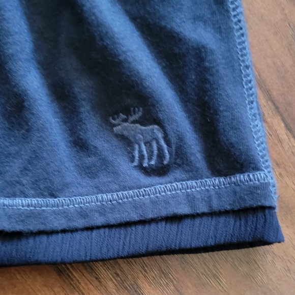 Abercrombie Navy Blue Flower Applique Size Small Dressy or Casual Tank Top - Picture 3 of 8